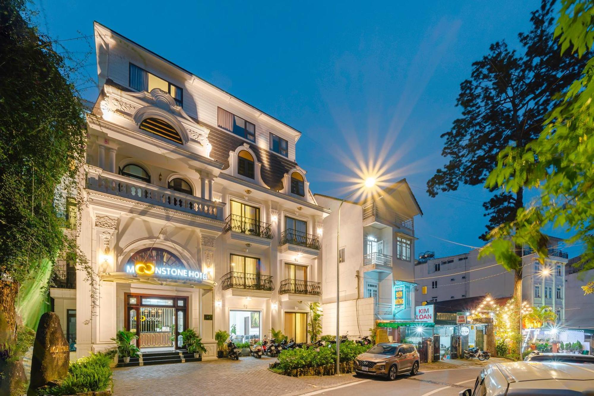 Ttr Moonstone Apart Hotel Da Lat Exterior photo